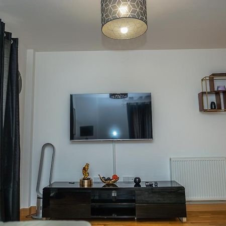 Dartford Luxury 2 Bed Apartment Bagian luar foto