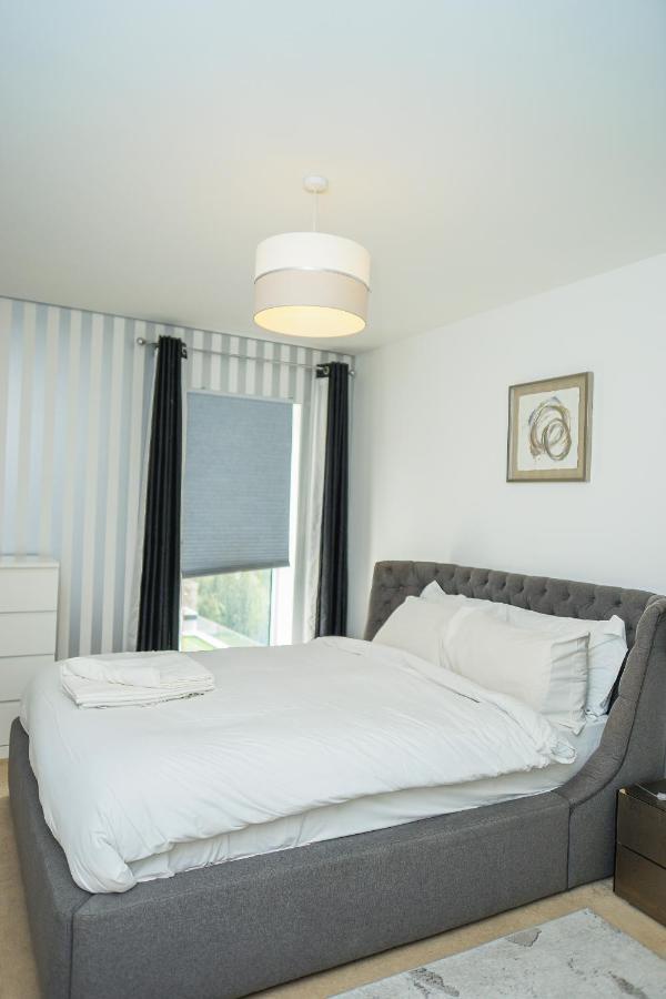 Dartford Luxury 2 Bed Apartment Bagian luar foto