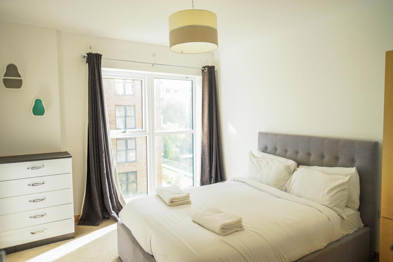 Dartford Luxury 2 Bed Apartment Bagian luar foto