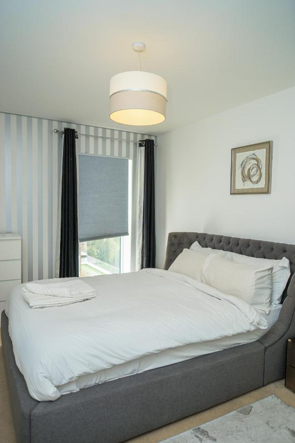 Dartford Luxury 2 Bed Apartment Bagian luar foto